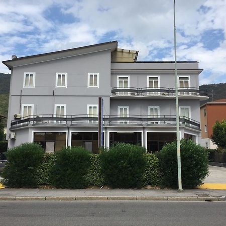 Hotel Capri ブレシア エクステリア 写真