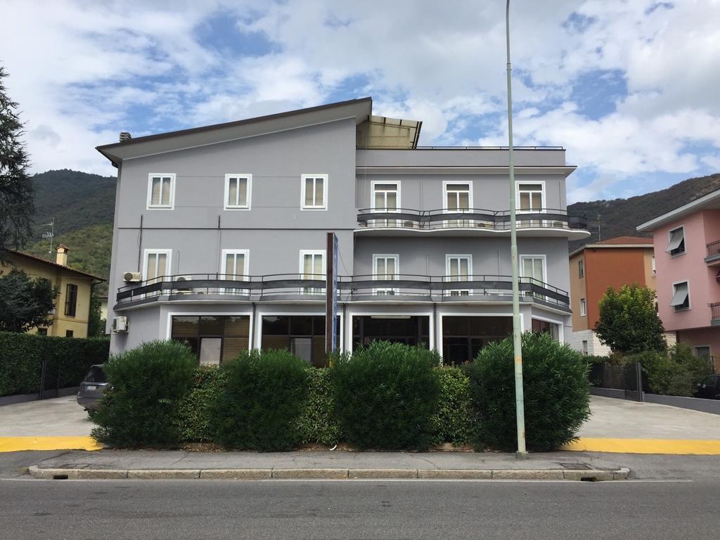 Hotel Capri ブレシア エクステリア 写真