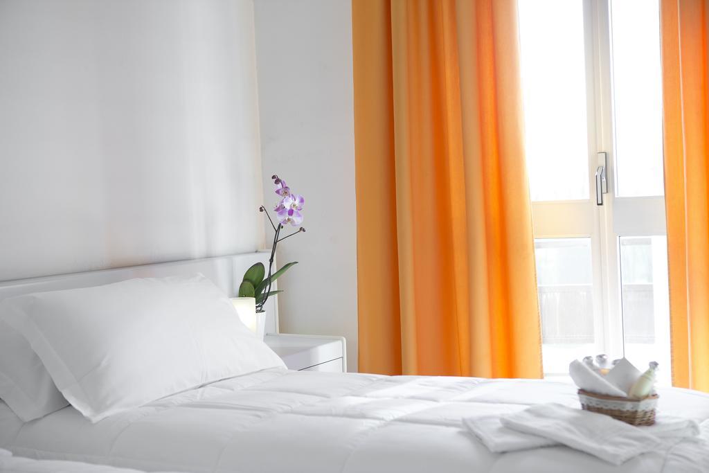 Hotel Capri ブレシア 部屋 写真